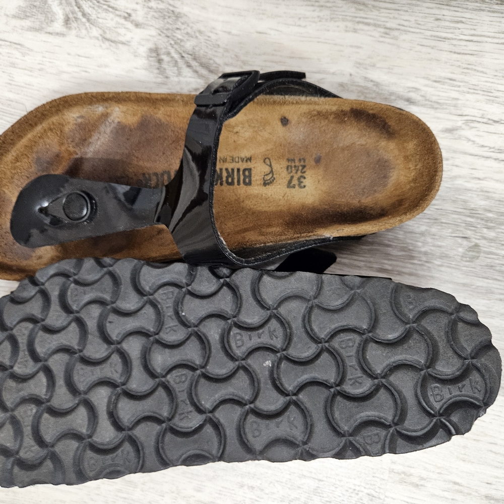 Birkenstock Shiny Black Sandals